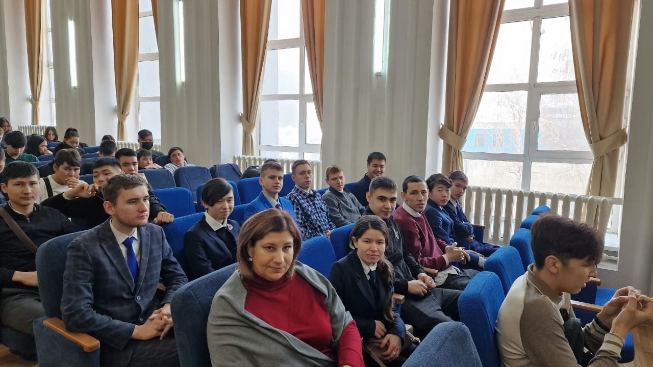 Вы сейчас просматриваете Студенты выпускных групп колледжа стали участниками  семинара по разъяснению нового Закона Республики Казахстан