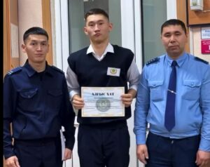 Подробнее о статье Награждение волонтеров Электротехнического колледжа благодарственным письмом МВД РК