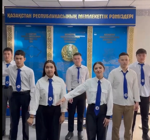 Read more about the article Волонтерлар Тәуелсіздік күніне челлендж өткізді.