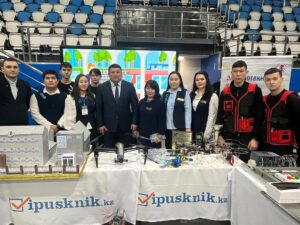 Read more about the article Семейде алғашқы республикалық білім беру көрмесі «Vipusknik.kz — 2025» өтті