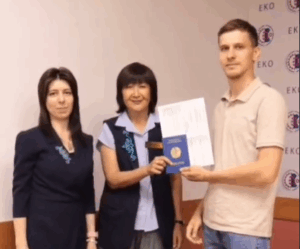 Read more about the article Сырттай бөлім түлектеріне диплом табысталды