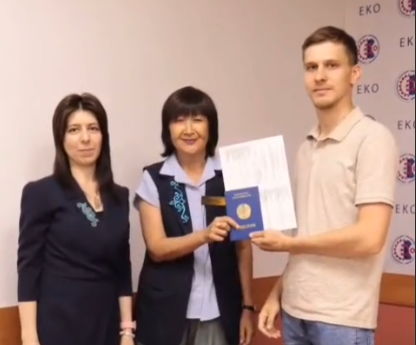 Read more about the article Сырттай бөлім түлектеріне диплом табысталды