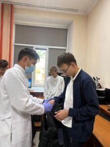 Подробнее о статье  Здоровье студентов – в центре внимания! Сегодня среди студентов 1 курса проведён профилактический осмотр на чесотку и педикулёз с целью предупреждения и сохранения здоровья.